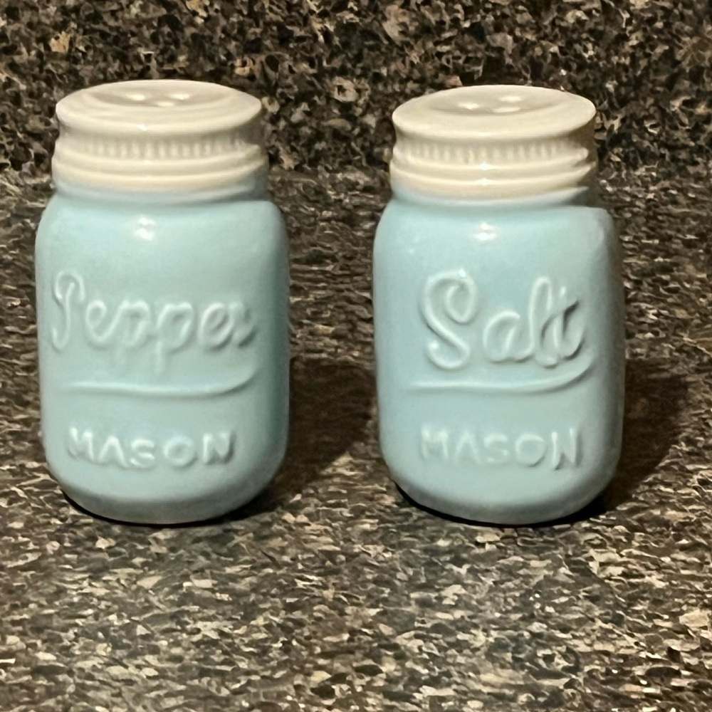 Mason Jar Salt and Pepper Shaker Set